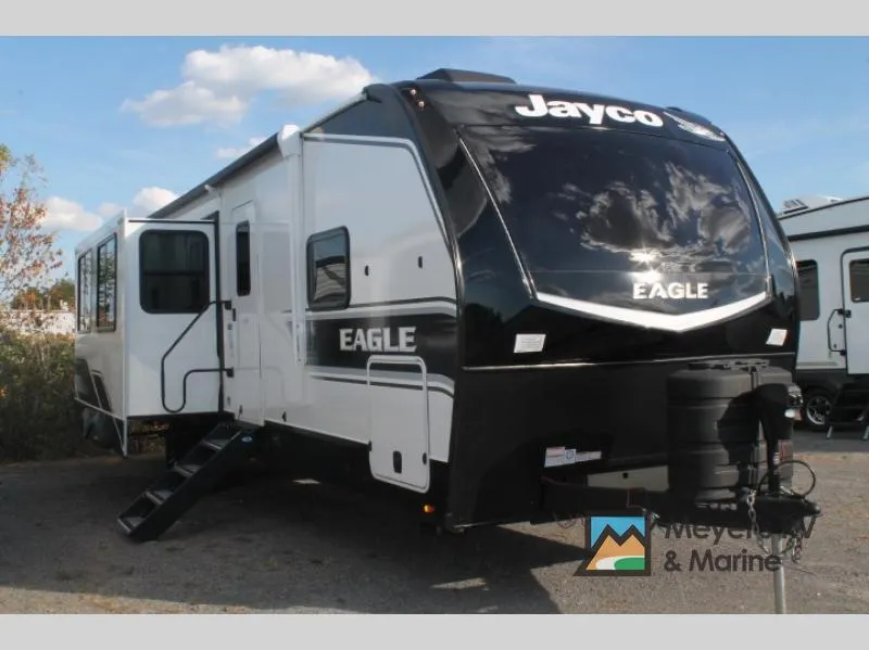 2026 Jayco Eagle HT 312BHOK — front three-quarter view