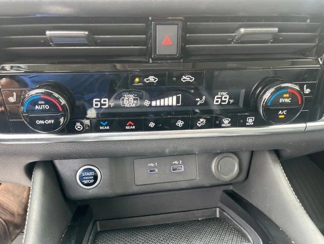 2023 Nissan Rogue — photo 17 view