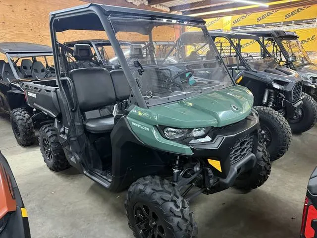 2026 Can-Am® Defender DPS HD10 — front three-quarter view