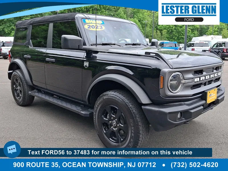 2023 Ford Bronco Big Bend in Shadow Black — front three-quarter view
