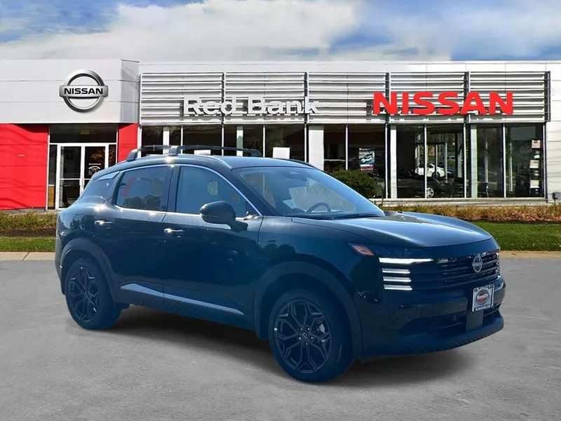 2026 Nissan Kicks SR in Super Black — front three-quarter view