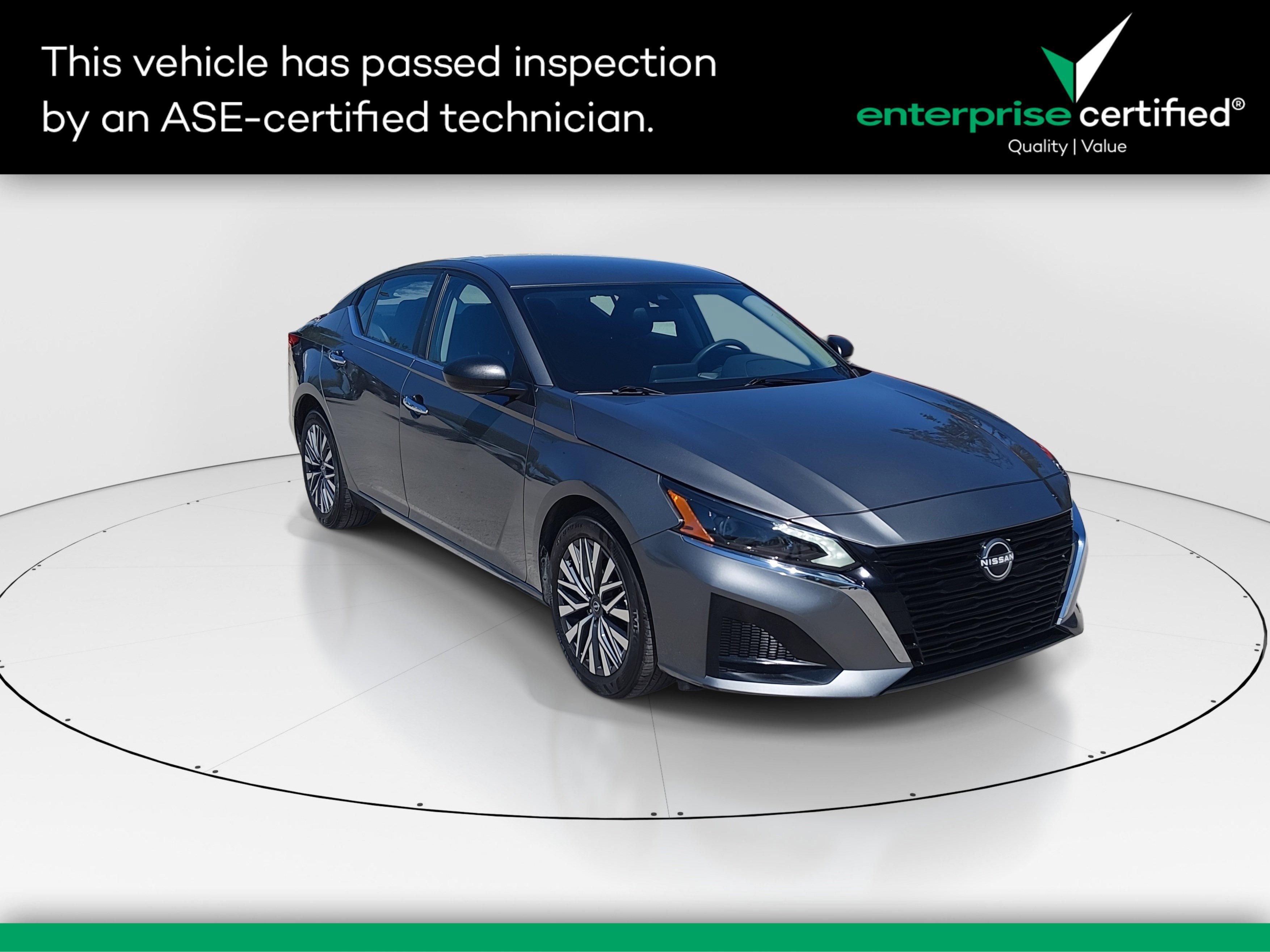 2025 Nissan Altima SV FWD — front three-quarter view