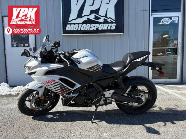 2026 Kawasaki Ninja® 650 ABS — front three-quarter view