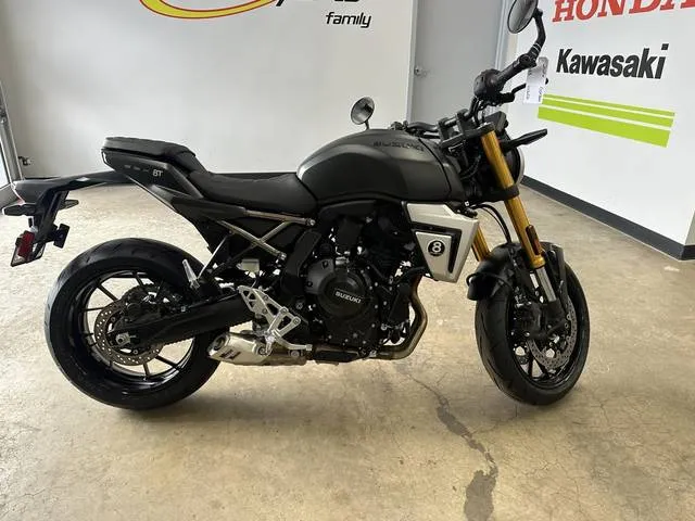 2026 Suzuki GSX-8T — front three-quarter view