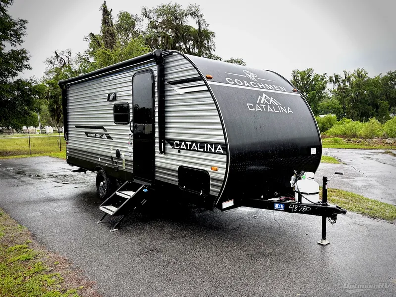 2026 Coachmen Catalina Summit Series 7 — front three-quarter view