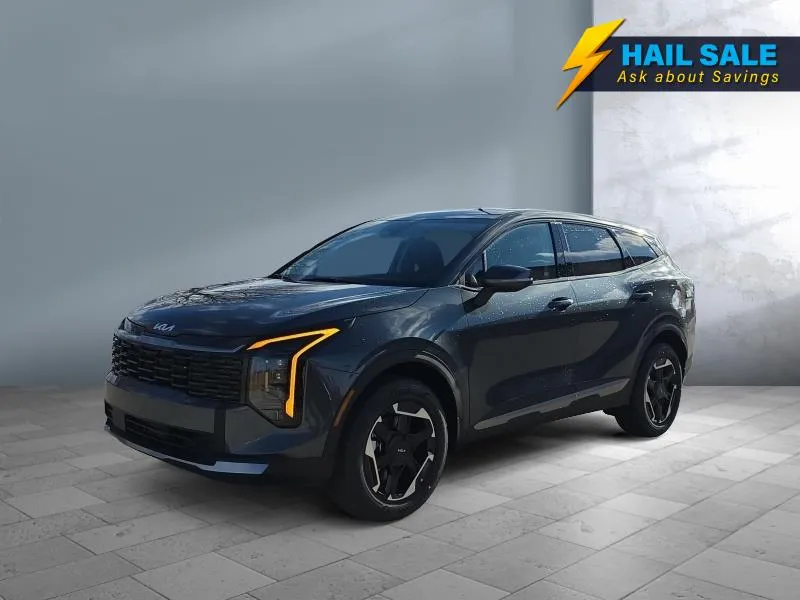 2026 Kia Sportage Hybrid — front three-quarter view