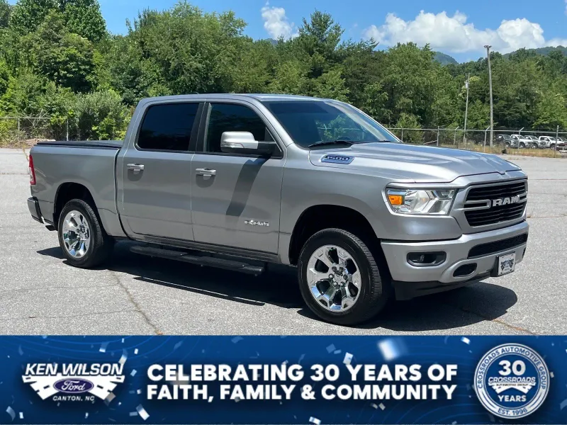2019 RAM 1500 Big Horn/Lone Star — front three-quarter view