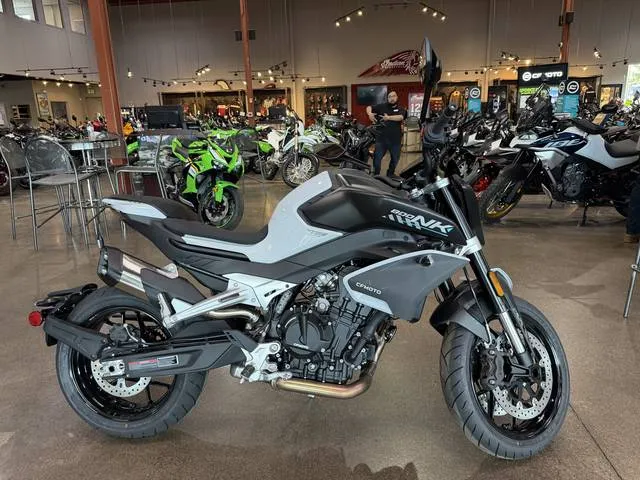 2026 CFMOTO 800NK — front three-quarter view