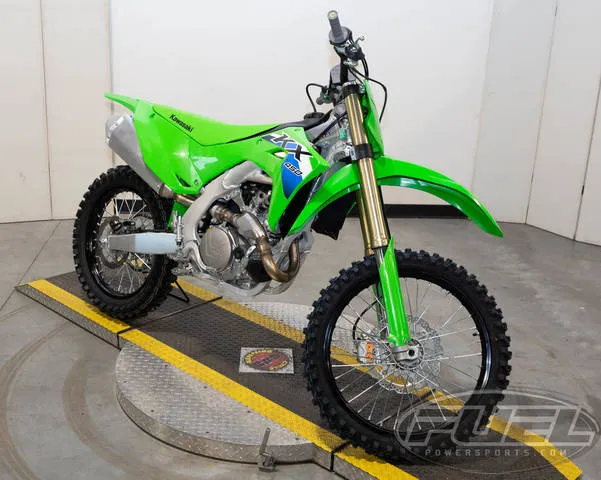 2026 Kawasaki KX™450 — front three-quarter view