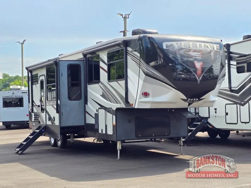 2019 Cyclone 3600 — front three-quarter view
