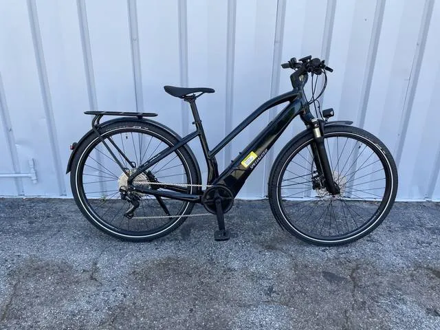2022 Specialized Turbo Vado 4.0 M — front three-quarter view