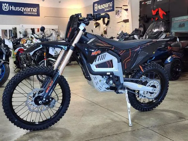 2026 Kayo eC2i — front three-quarter view