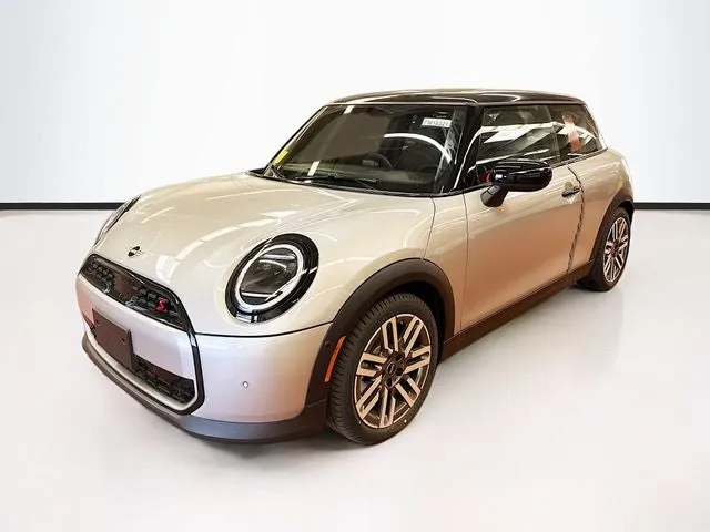 2026 MINI 2 DOOR SIGNATURE PLUS in Melting Silver III Metallic — front three-quarter view