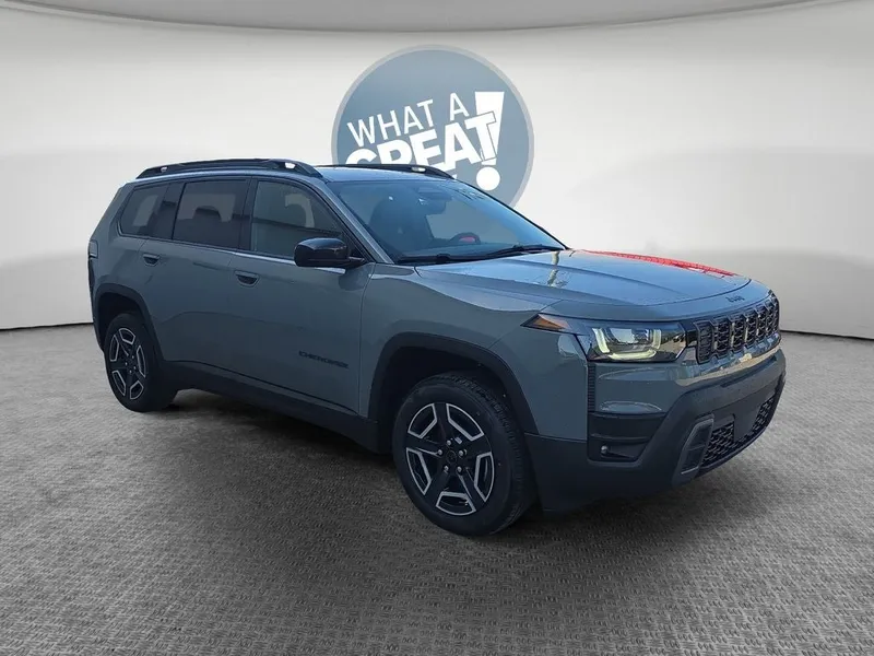 2026 Jeep Cherokee Laredo in Sting-Gray Clearcoat — front three-quarter view