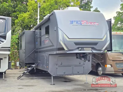 2025 Fuzion 442