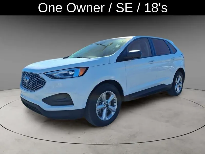 2024 Ford Edge SE in Oxford White — front three-quarter view