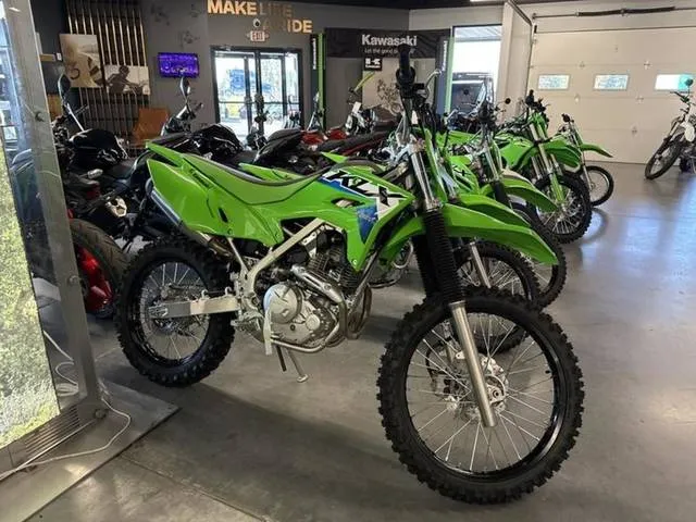 2026 Kawasaki KLX®230R — front three-quarter view