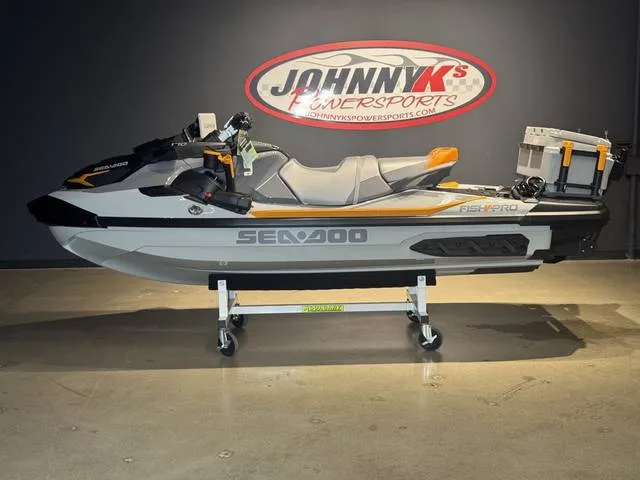 2026 Sea-Doo FishPro™ Trophy 170 — front three-quarter view