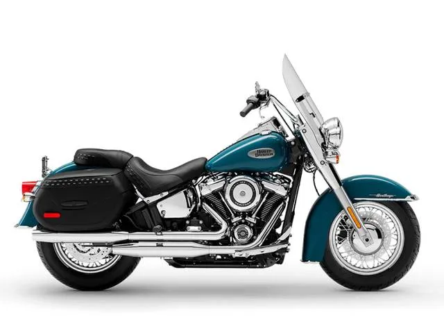 2021 Harley-Davidson® FLHC - Heritage Classic — front three-quarter view
