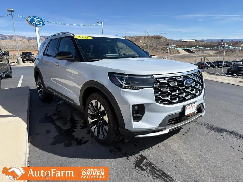 2025 Ford Explorer Platinum in White — front three-quarter view