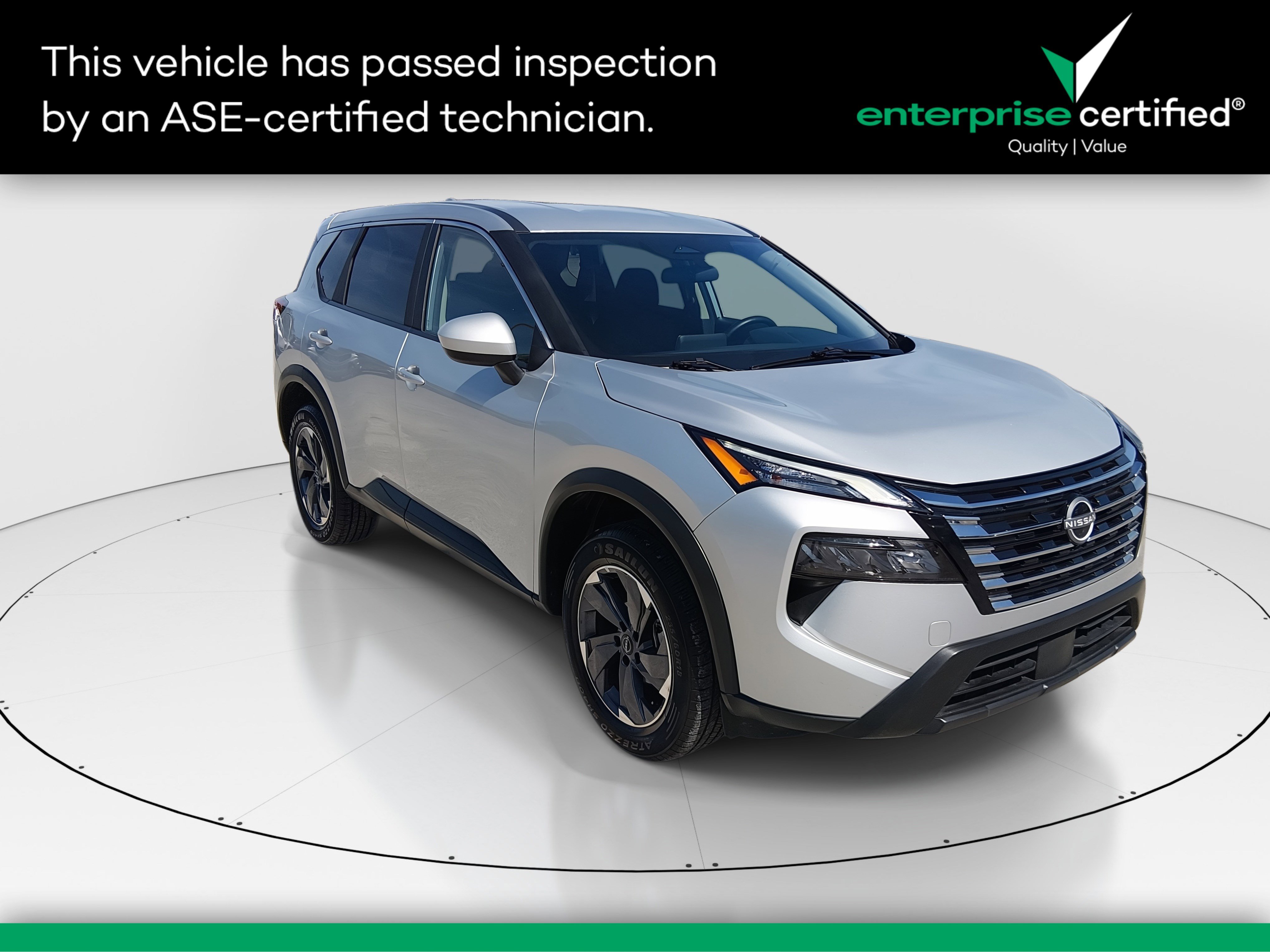 2025 Nissan Rogue FWD SV — front three-quarter view