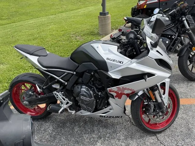 2024 Suzuki GSX-8R — front three-quarter view