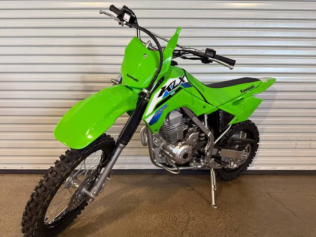2026 Kawasaki KLX®140R — front three-quarter view