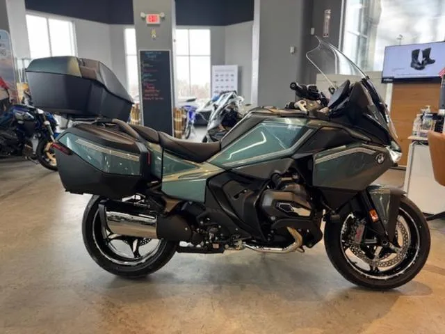 2026 BMW R 1300 RT — front three-quarter view