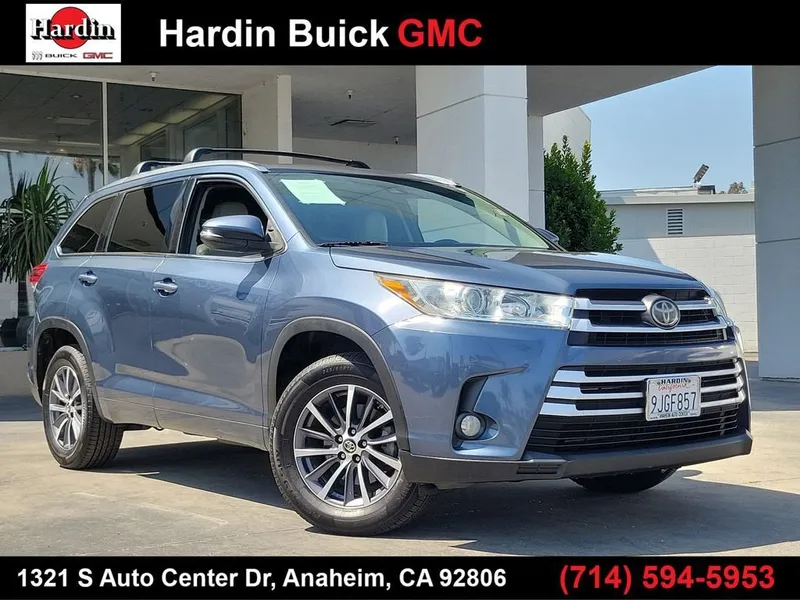 2017 Toyota Highlander XLE in Blue — front three-quarter view
