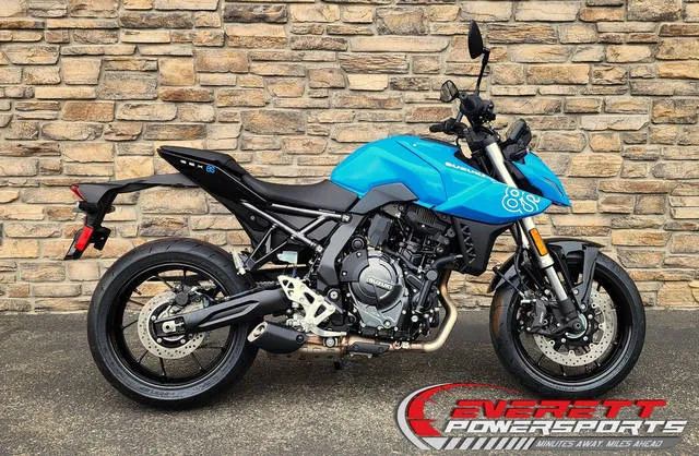 2025 Suzuki GSX-8S — front three-quarter view