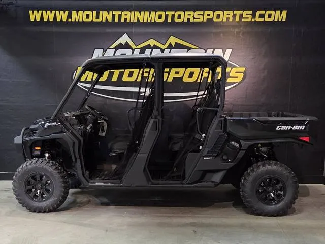 2026 Can-Am® Defender MAX XT HD11 With 10.25 in.display