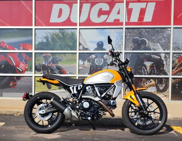 2024 Ducati Scrambler Icon (2G) Yellow — front three-quarter view