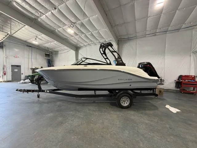 2026 Bayliner V20 — front three-quarter view