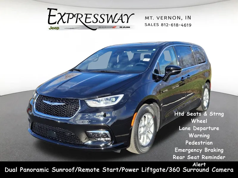 2026 Chrysler Pacifica Select in Diamond Black Crystal Pearl-Coat Exterior Paint — front three-quarter view