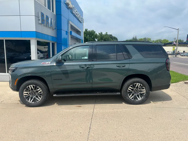 2026 Chevrolet Tahoe Z71 — front three-quarter view