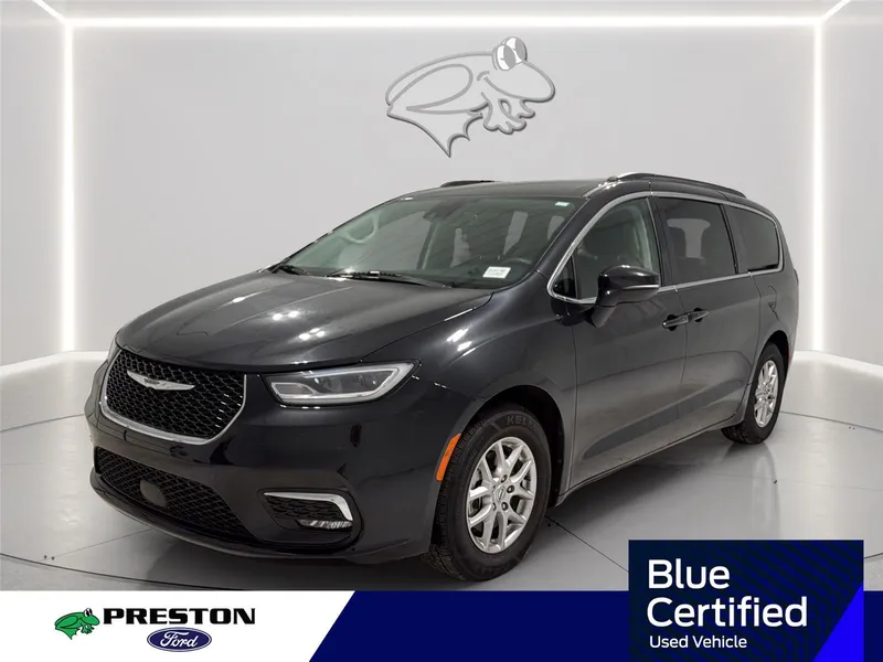 2022 Chrysler Pacifica Touring L in Brilliant Black Crystal Pearlcoat — front three-quarter view