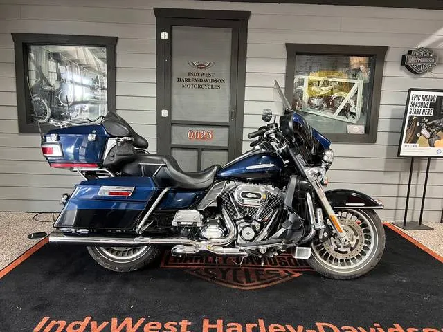 2012 Harley-Davidson® FLHTK - Electra Glide® Ultra Limited — front three-quarter view