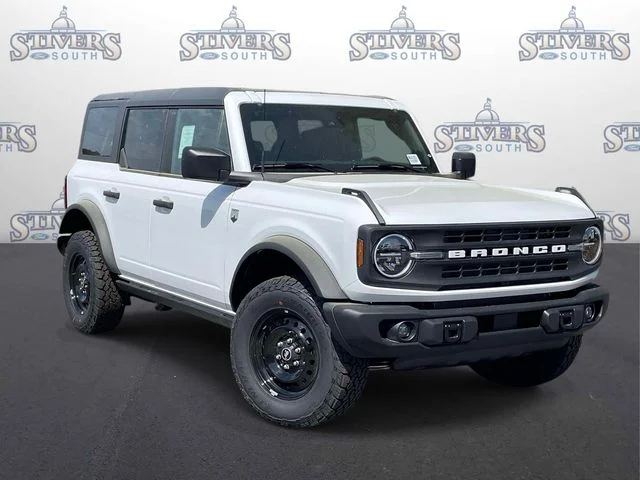 2026 Ford Bronco Big Bend in White — front three-quarter view