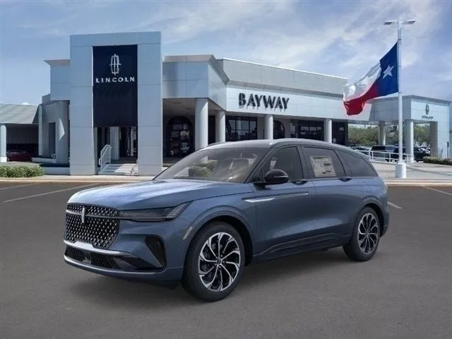 2026 Lincoln Nautilus Reserve in Whisper Blue Metallic Clearcoat — front three-quarter view