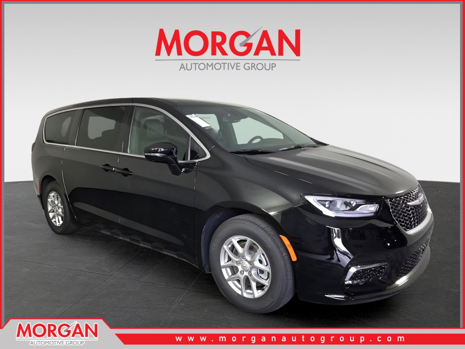 2026 Chrysler Pacifica Select in Black — front three-quarter view