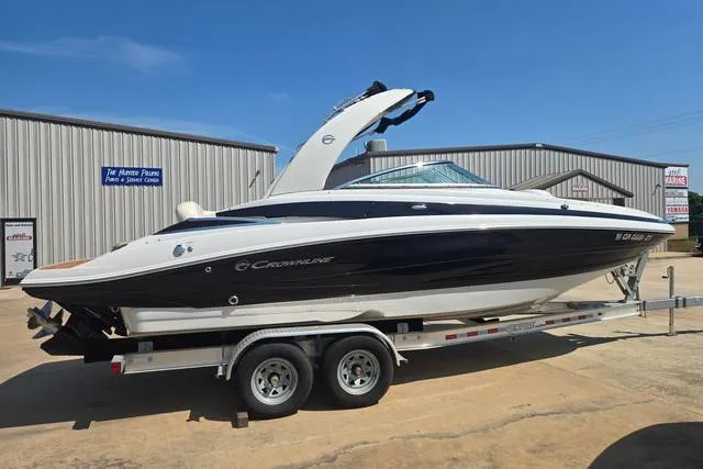 2013 Crownline Eclipse E4 — front three-quarter view