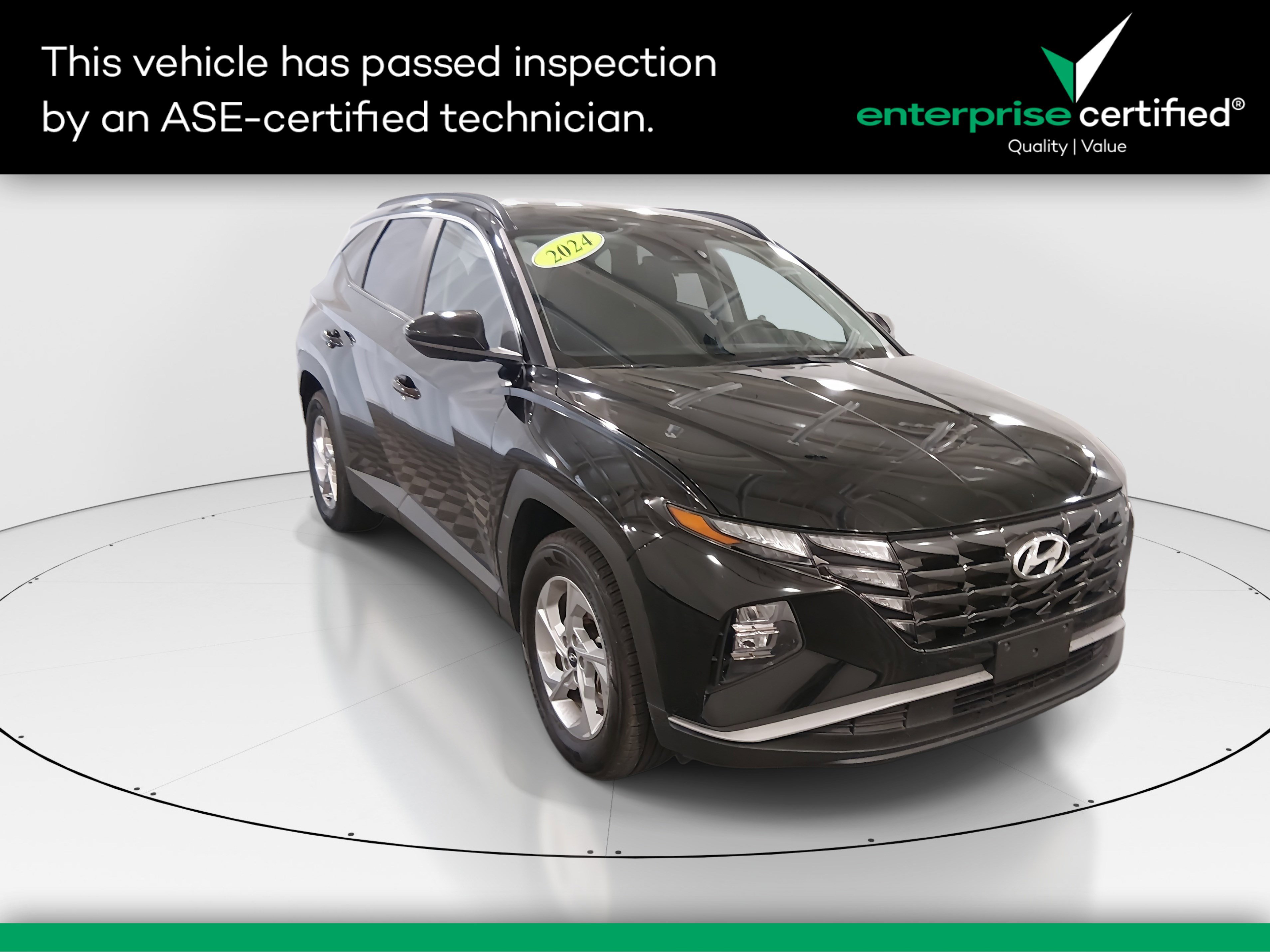 2024 Hyundai Tucson SEL FWD — front three-quarter view