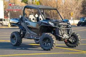 2026 Can-Am® Commander XT 1000R — front three-quarter view