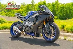 2015 Yamaha YZF-R1 — front three-quarter view