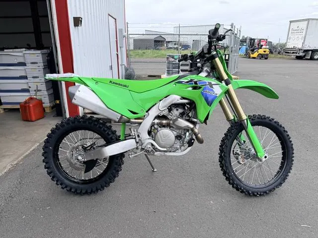2026 Kawasaki KX™450X — front three-quarter view