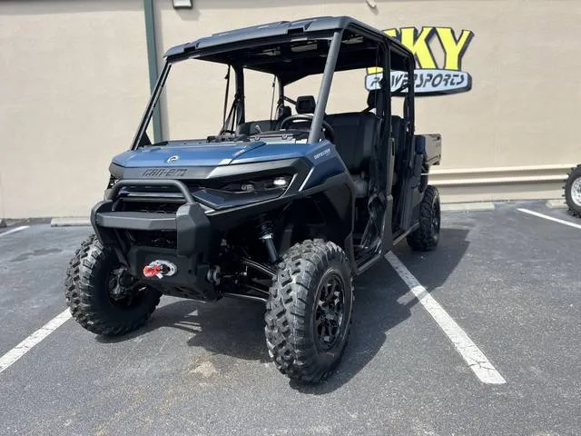 2026 Can-Am® Defender MAX XT HD11 — front three-quarter view