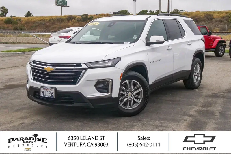 2023 Chevrolet Traverse LT Cloth in Summit White — front three-quarter view