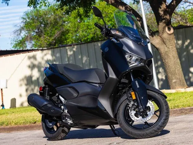 2026 Yamaha XMAX — front three-quarter view