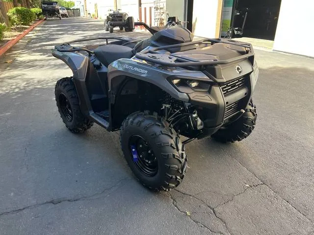 2026 Can-Am® Outlander DPS 500 — front three-quarter view