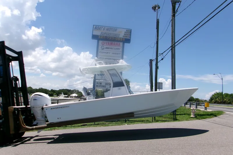 2027 Sportsman Masters 247OE Bay Boat — front three-quarter view